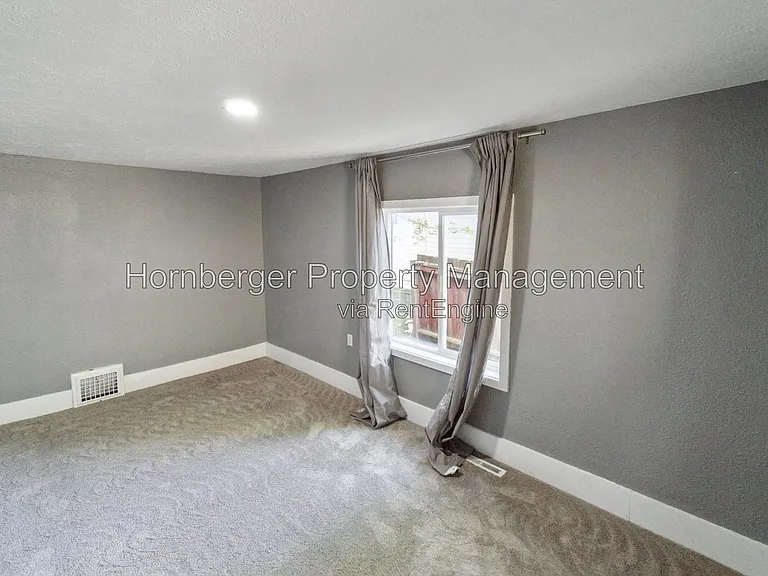 2702 W Boone Ave — Photo 8