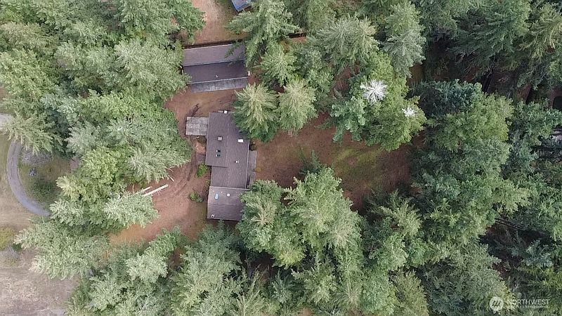 2nd image of 11125 Charm Road SE