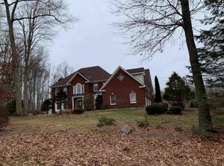 16 Stoney Brook Rd, Wallingford, CT 06492