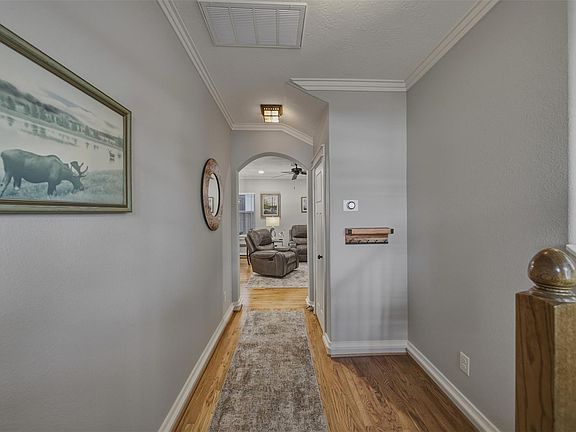 5th image of 5832 Darling St Unit 3