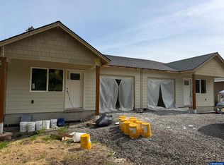 1710 Cedar St, Sweet Home, OR 97386