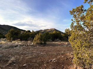 10 Skyview Ln, Edgewood, NM 87015
