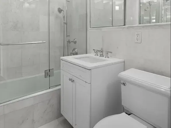201 East 25th Street 19D image 10 of 11