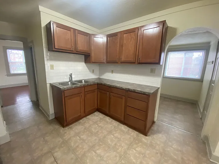 2727 Winter St — Photo 6