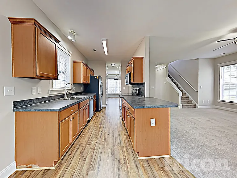 6723 Dunton St — Photo 6