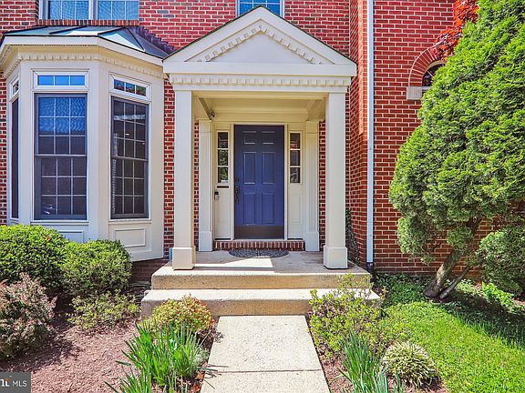 2nd image of 12 Blue Hosta Way