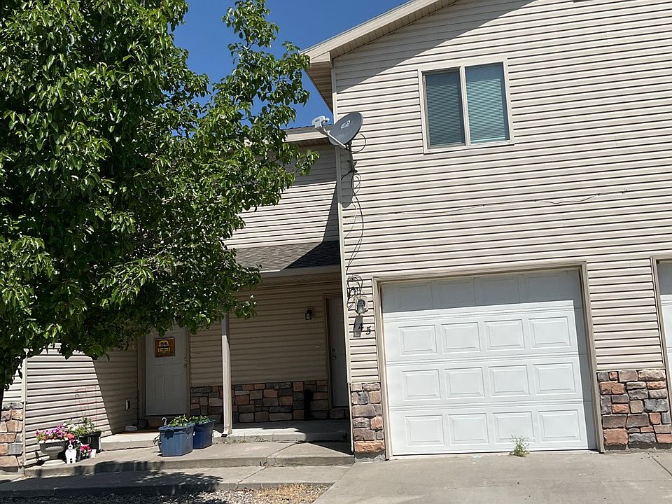 1st image of 165 Opal Ct APT A
