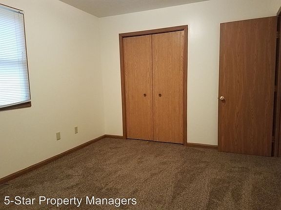 4th image of 304 E Oakridge Ave #A