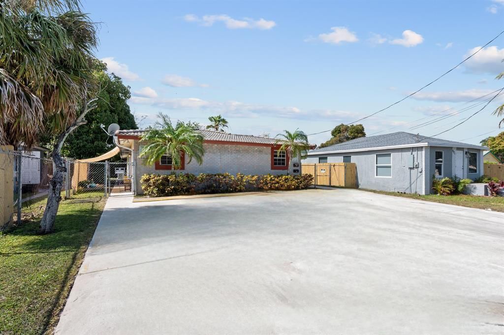 617 NW 15th Avenue, photo 2