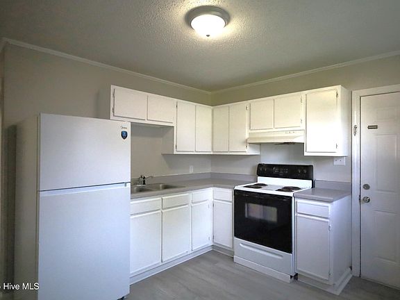 4th image of 420 New River Drive
