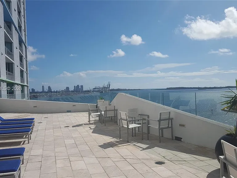 335 Biscayne Blvd #2106 — Photo 22