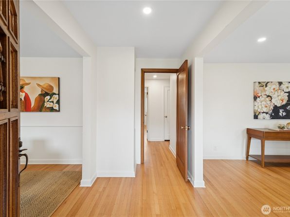 2101 35th Avenue W, Seattle, WA 98199