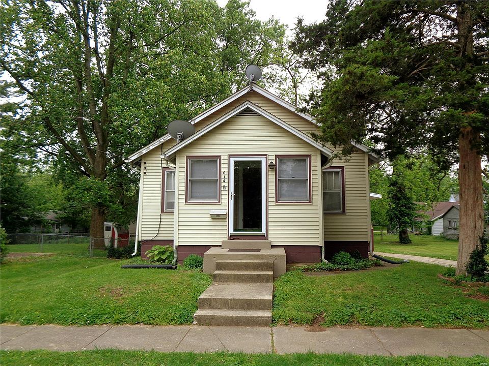 1st image of 614 E College Ave