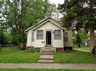 614 E College Ave, Greenville, IL