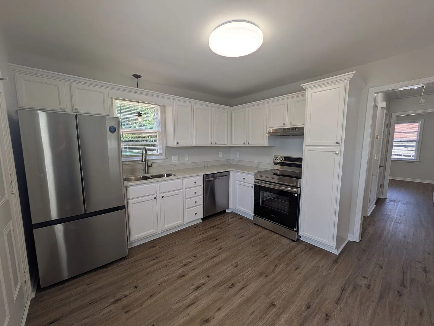 Renovated Woodbine Cottage — Photo 3