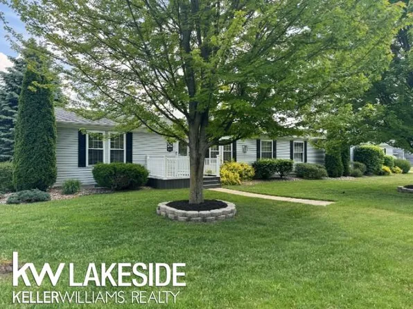 6795 River St, Caseville, MI 48725