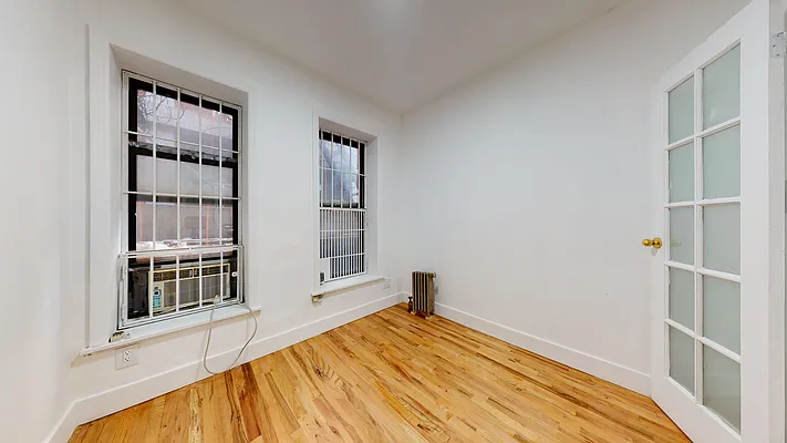 Rented by Bond New York | media 11