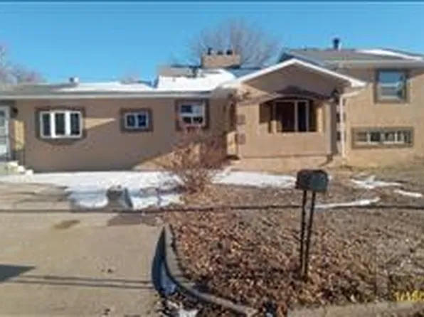 15 Circle Dr, La Junta, CO 81050