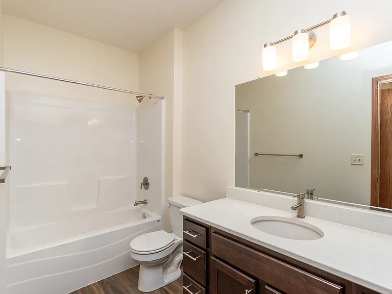 3715 Hohensee Dr — Photo 17