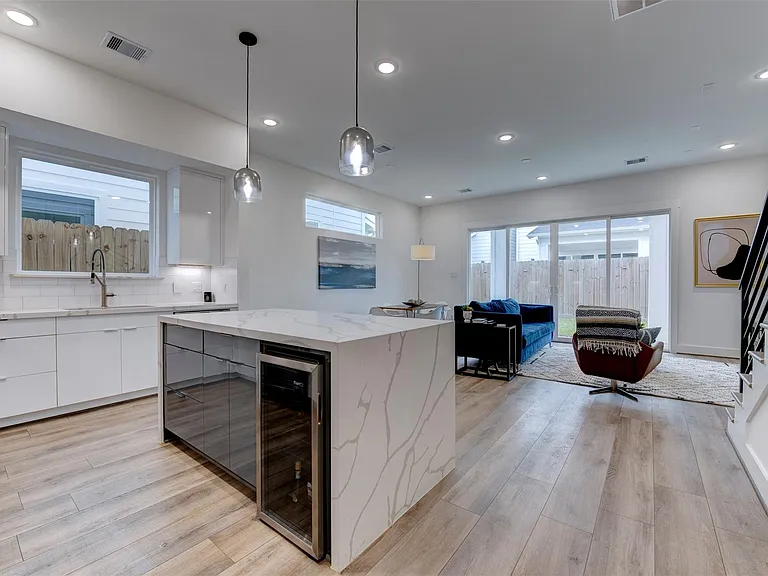3517 McIlhenny St — Photo 5