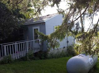 50798 Carpenters Point Ln, Elysian, MN 56028