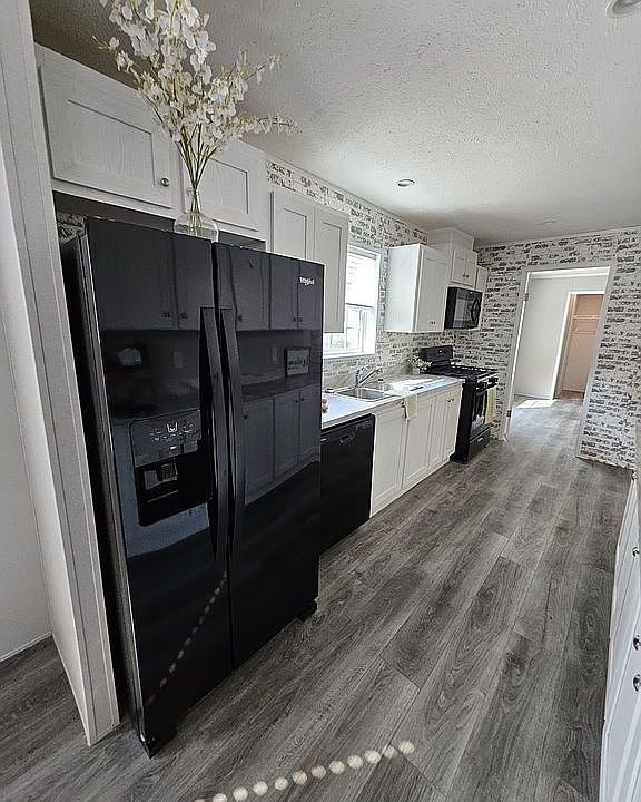 1st image of 3614 E Hillview Cir