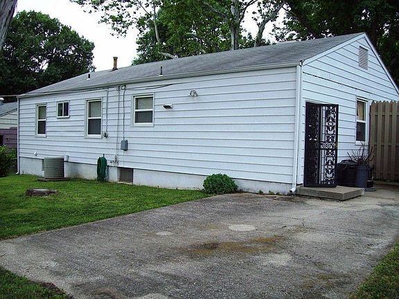 2nd image of 7909 W 86th Ter