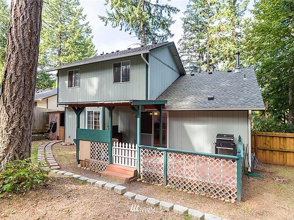 4th image of 18018 Upland Dr SE