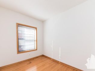 639 W Patterson Ave, Chicago, IL 60613