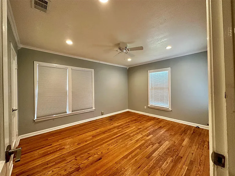 1509 Vine St — Photo 17