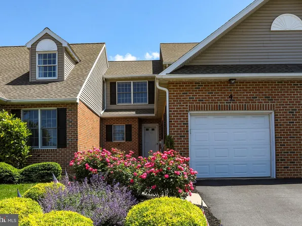 4 Spring Hill Ln, Mountville, PA 17554