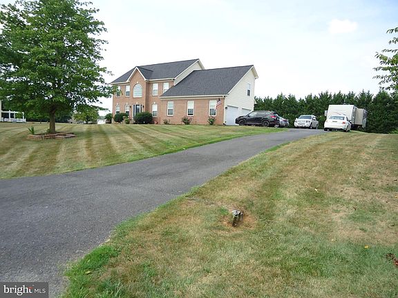 5th image of 103 Carriage Dr