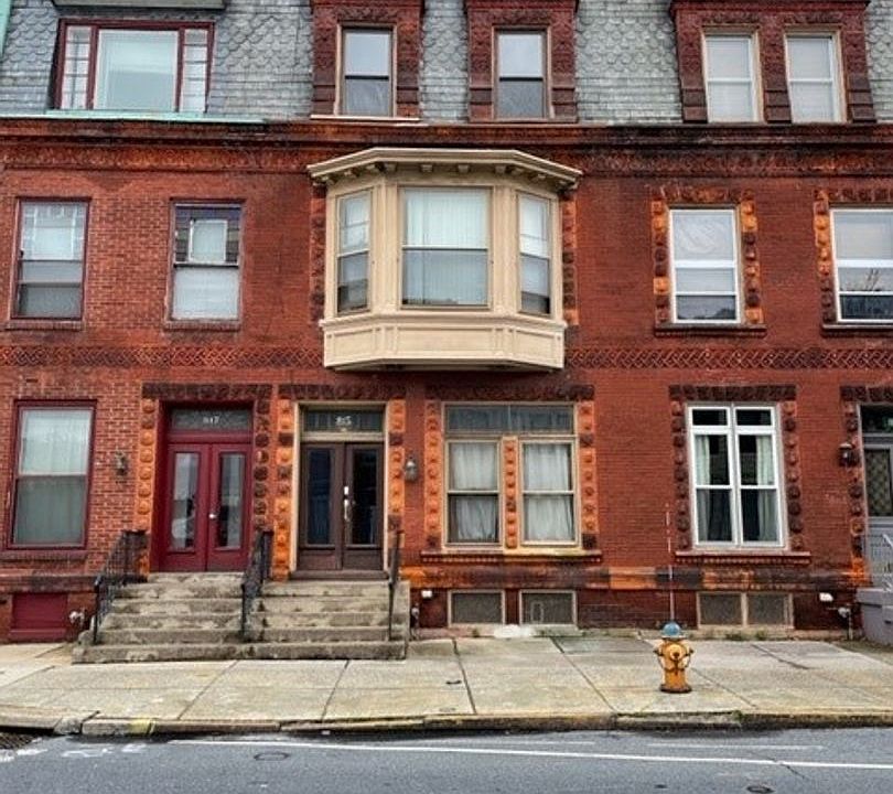 1st image of 815 N 2nd St APT 3