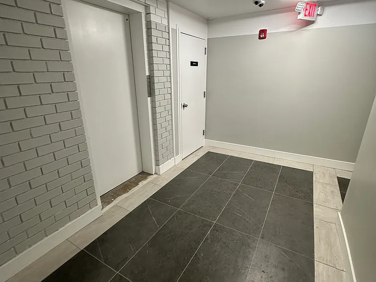 282 Collins St #205 — Photo 27