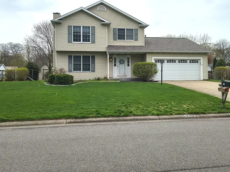 52212 Evard Dr — Photo 1