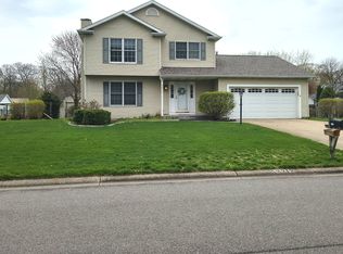52212 Evard Dr, Granger, IN 46530