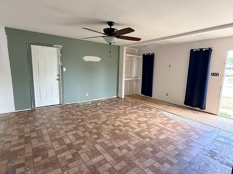 211 Estate Dr — Photo 14
