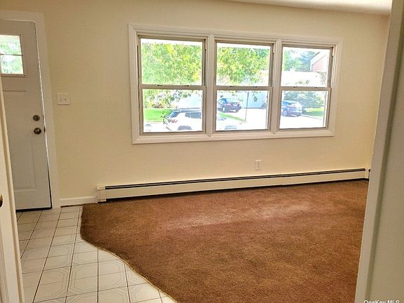 3rd image of 202 Timberline Dr
