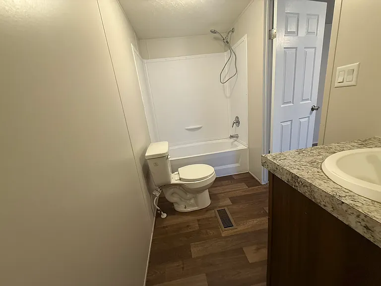 131 Eldridge Ln — Photo 10