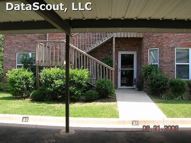 1st image of 208 Southridge Ln