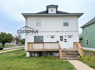 329 E Avenue A #A, Hutchinson, KS 67501