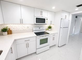 1850 NE 169th St APT 414, North Miami Beach, FL 33162