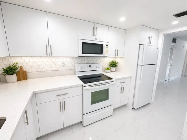 1850 NE 169th St APT 414, North Miami Beach, FL 33162