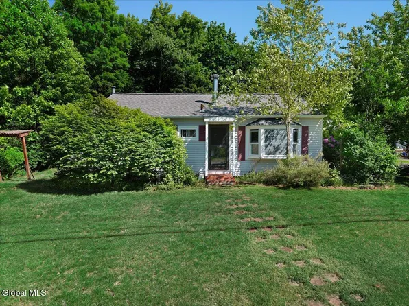 3 Jones Drive, Schenectady, NY 12309