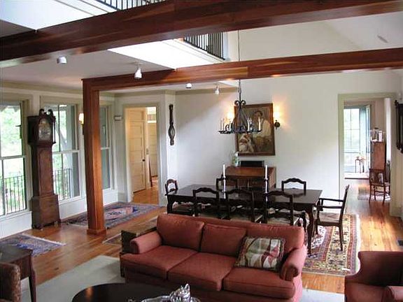 5th image of 799 Bounty Square Dr