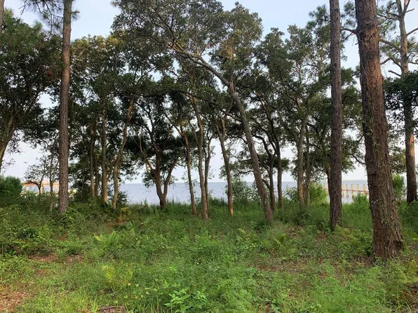 2482 Highway 98 E, Carrabelle, FL 32322