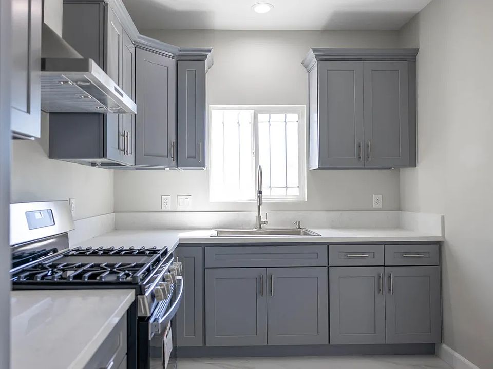 1st image of 2225 1/2 Downie Pl