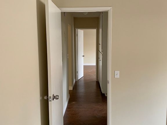 3rd image of 2665 Honolulu Ave APT 04