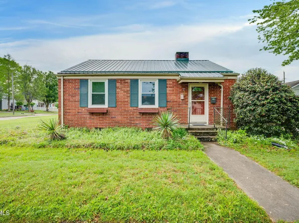 1121 Midland Dr, Kingsport, TN 37664