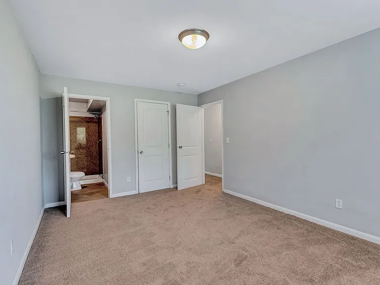 3600 Linwood Ave #203 — Photo 8